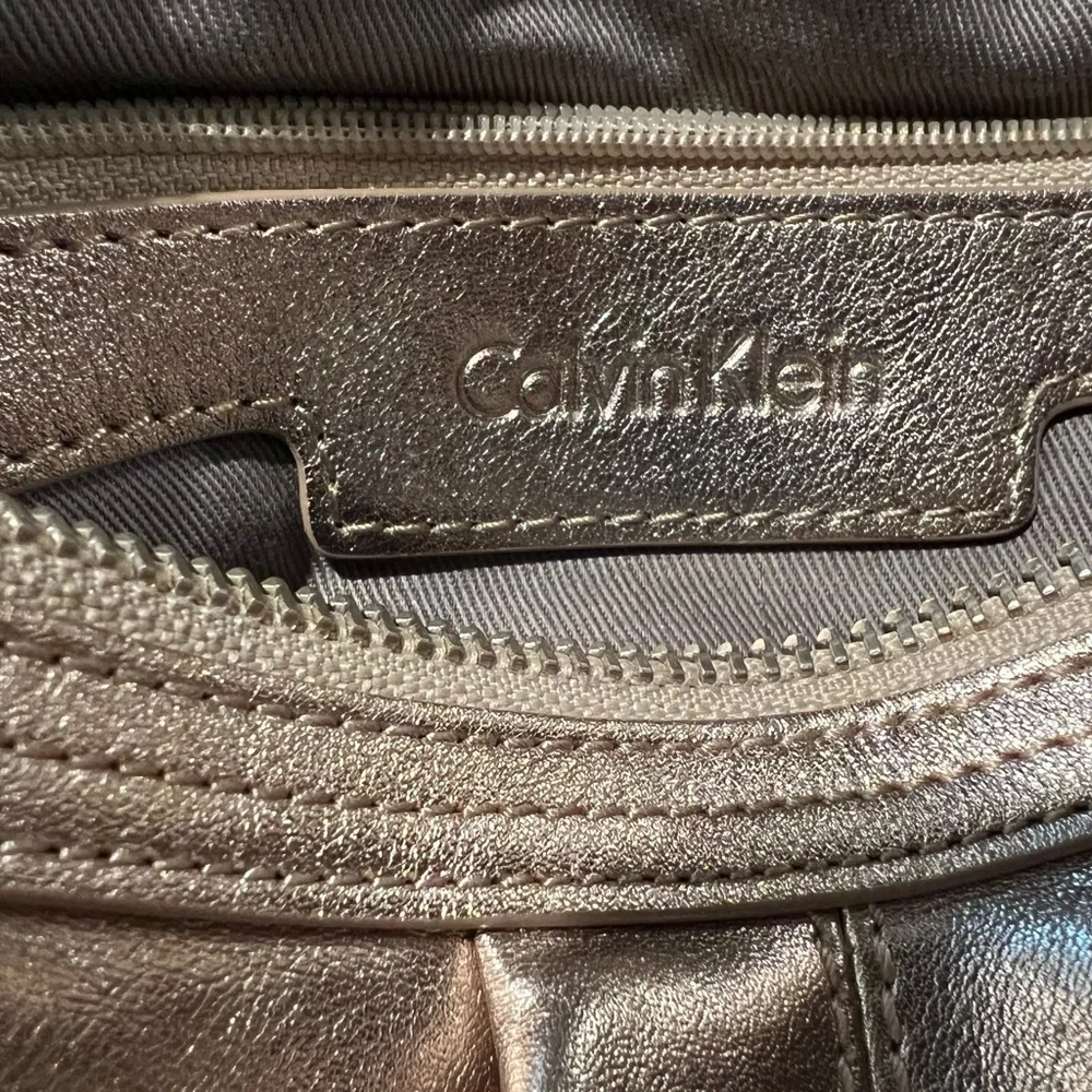 Calvin Klein handbag shoulderbag NWOT metallic